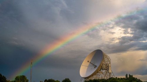 Forscher entdecken rekordverdächtiges Signal aus weit entfernter Galaxie