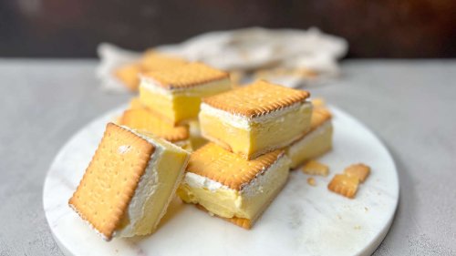 Diese süßen no-bake Keks-Pudding-Schnitten sind richtig heiße Schlitten