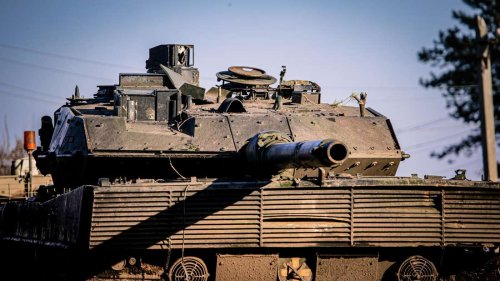 Ukraine präsentiert nachgerüsteten Leopard-2-Panzer – viele gingen gegen Putin verloren