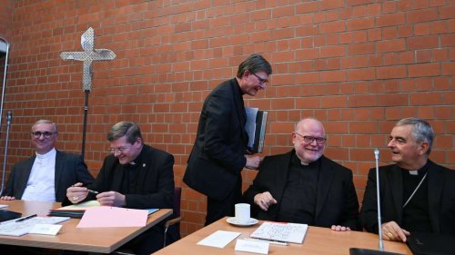 Mahnwache und Appell zu Reformen an deutsche Bischöfe