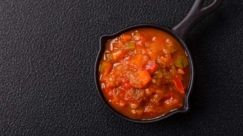 Paprika-Gazpacho: Fruchtig, würzig und blitzschnell zubereitet
