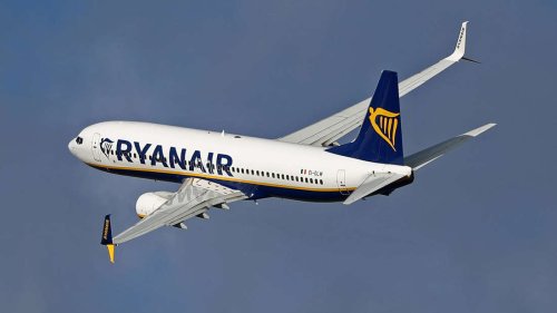 Todeskampf in der Luft: Ryanair-Passagier klagt über Übelkeit – und stirbt kurz nach Start