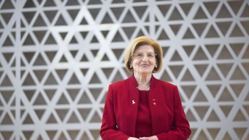 Frankfurt: Auschwitz-Überlebende Eva Szepesi ausgezeichnet