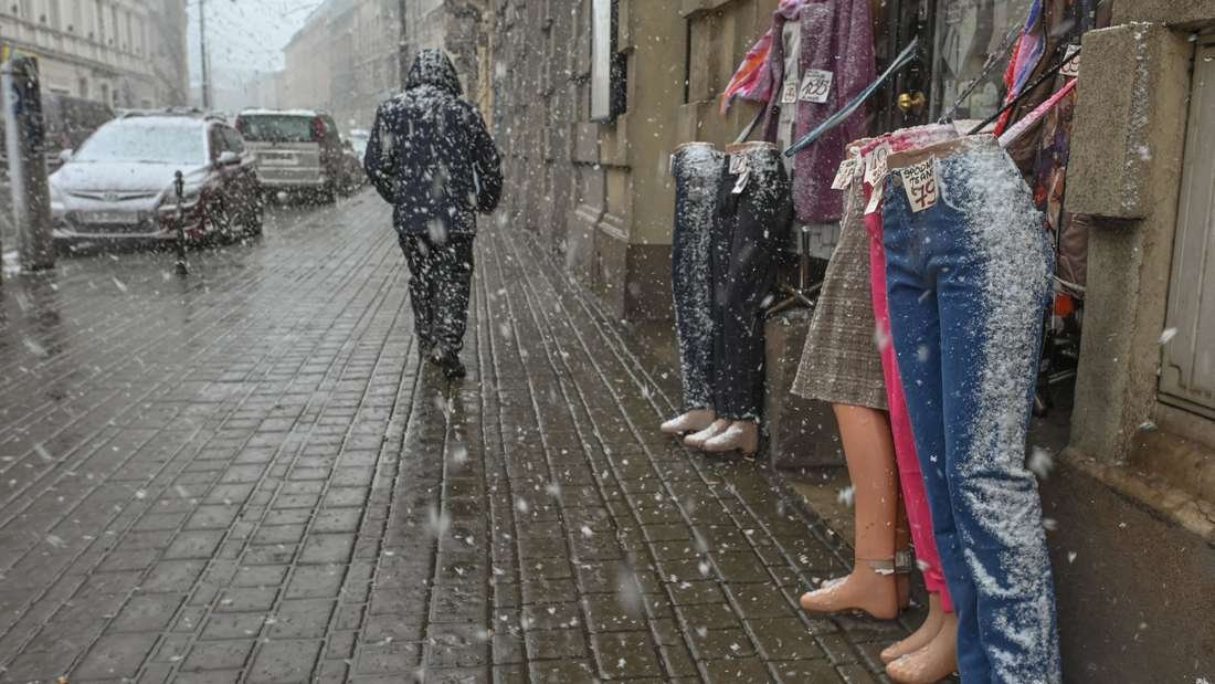 Wetter-Warnung in Bayern: Okklusion überquert Freistaat – Mehrere Zentimeter Neuschnee