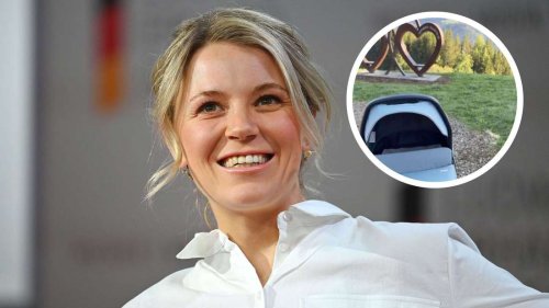 Miriam Neureuther führt ihren jüngsten Sonnenschein zu besonderem Ausflug aus