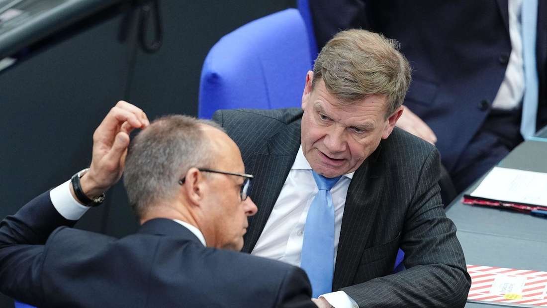 Union stellt Ministerriege vor - CDU-Votum über Schwarz-Rot