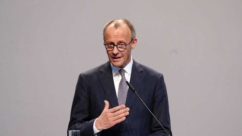 Umfrage-Tiefschlag für Merz: Union weiter unter Druck – AfD bleibt dicht auf den Versen