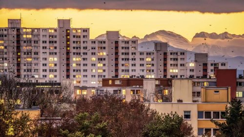 „Wohnen wird zum Luxus“: Kaufpreise für Immobilien steigen deutlich – Mieten unter Druck