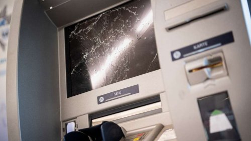 Geldautomat im Taunus gesprengt: Gebäude stark beschädigt
