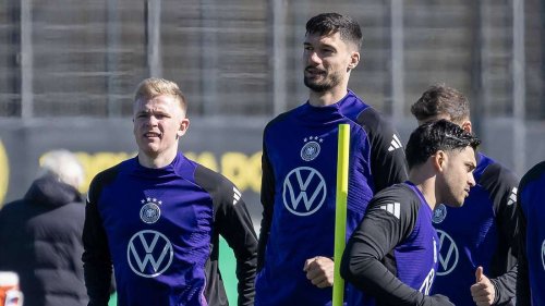 „Für Frankfurt wird die Ablöse verdoppelt...“: Die heiße Phase des Transferpokers um DFB-Stürmer bei Eintracht