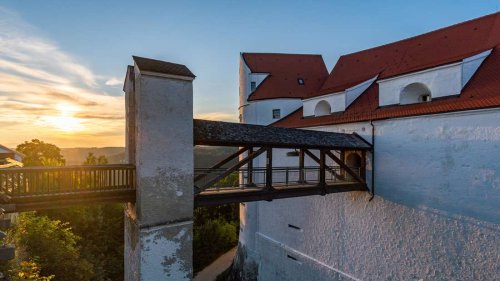 Einzigartige Architektur: Eine sehr gut erhaltene Höhenburg steht in Baden-Württemberg