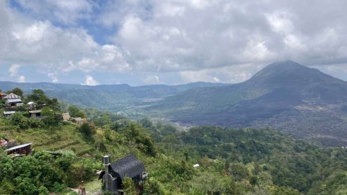 Touristen und heilige Berge: Bali kämpft um seine Würde