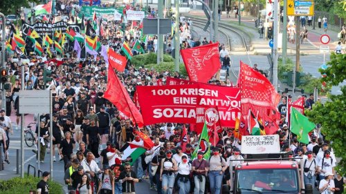 2000 Menschen protestieren bei „Revolutionären Erster-Mai-Demo“ in Frankfurt