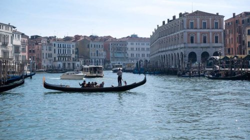 Tödlicher Autounfall bei Venedig: Lamborghini-Fahrer ertrinkt im Kanal