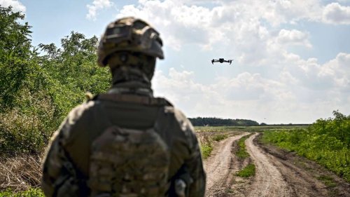 Russische Soldaten feiern Übernahme von ukrainischer Kamikaze-Drohne – doch die Freude hält nicht lange