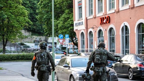 Mutmaßliche rechte Terrorzelle zerschlagen: Jugendliche unter den Festgenommenen