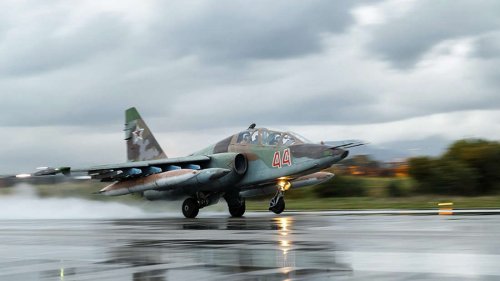 Schwere Verluste: Ukraine schießt russischen Kampfjet bei Bachmut ab
