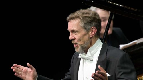Georg Zeppenfeld in der Oper Frankfurt - Manche schöne Perle in seiner Tiefe ruht
