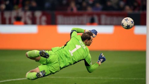 „Neuer, der unwahrscheinliche Held“: Engländer feiern Bayern-Keeper nach Kopenhagen-Match