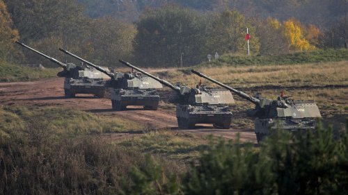 „Russen haben Angst vor ihr“: Ukrainische Soldaten loben Panzerhaubitze aus Deutschland