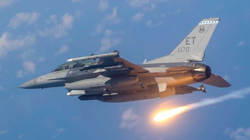 Irrer Plan der Air Force: USA wollen F16-Jets zu Drohnen umrüsten – erste Tests laufen an