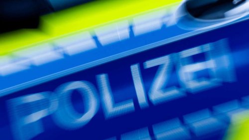 Autofahrer mit Pistole bedroht