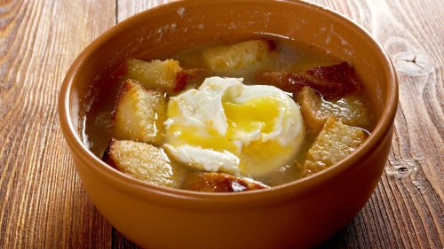 Hallo Knoblauchfahne und Tschüss altes Brot – dank der spanischen Knoblauchsuppe mit Ei