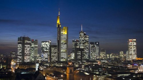 Phänomen am Himmel über Frankfurt – „War bereits schon die Nächte davor zu sehen“