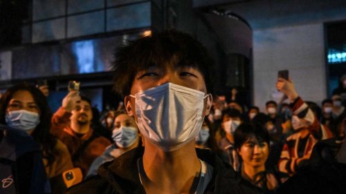 Proteste in China: Demonstranten und Polizei stoßen erneut aufeinander – Hongkongs Sicherheitschef warnt