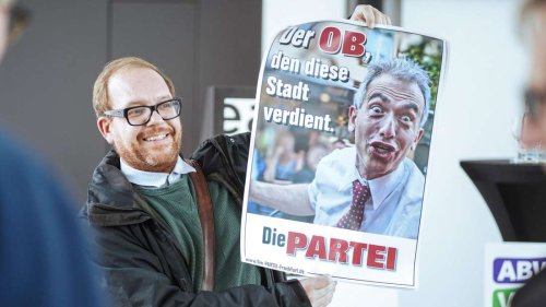 Bürgerentscheid in Frankfurt: 12.000 Plakate gegen Peter Feldmann