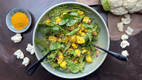 Dieser vegane orientalische Blumenkohlsalat ist perfekt für eine leichte Mittagspause