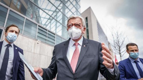 Corona in Hessen: Entfällt die Testpflicht in der Innengastronomie? Bouffier äußert sich