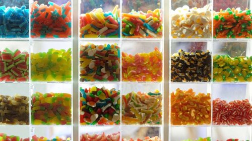 Neue Studie zeigt: So verändern Süßigkeiten und Fett unser Gehirn