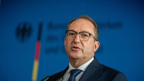 Tiefschlag für Dobrindts Asylwende: Nachbarland macht ernst – Polizei schickt Flüchtlinge zurück