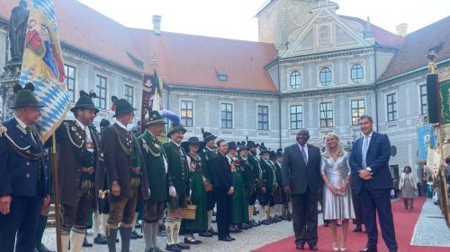 G7-Gipfel im Live-Ticker: Südafrikas Präsident von Söder empfangen - Milliarden-Paket gegen Chinas Einfluss
