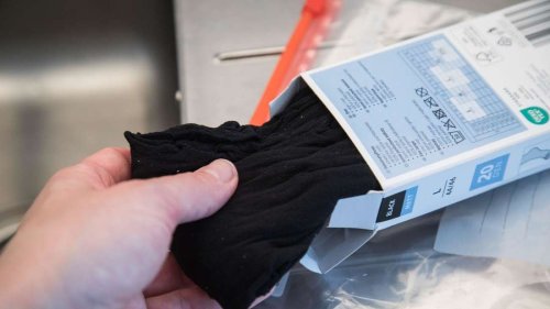 Strumpfhose vor Laufmaschen schützen: Hilft dieser Trick?