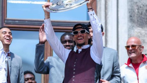 FCB-Star Leroy Sané von ManCity-Fans lautstark gefeiert