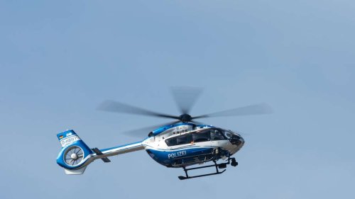 Hubschrauber kreist über Hanau: Passant berichtet von verdächtiger Person – zwei Männer gesucht