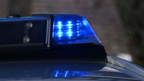 Schwerer Verkehrsunfall mit Fahrerflucht