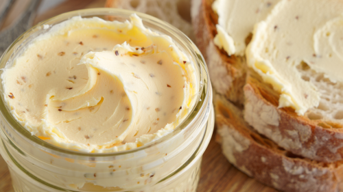 Nur 2 Zutaten: Karamellisierte Knoblauch-Butter – Einfach, schnell und voller Geschmack
