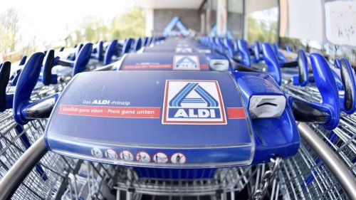 Gehälter im RTL-Check: So viel Geld bekommt ein Aldi-Kassierer