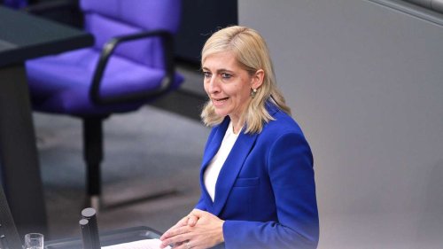 Gesundheitsministerin Warken will Notpaket für Krankenversicherung – Klingbeil reagiert