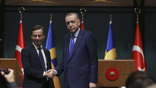 Streit um Nato-Beitritt: Schweden liefert PKK-Mitglied an die Türkei aus