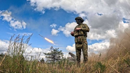 Ende des Ukraine-Kriegs: Putin legt nach Gipfel-„Farce“ mit „zynischer Attacke“ nach