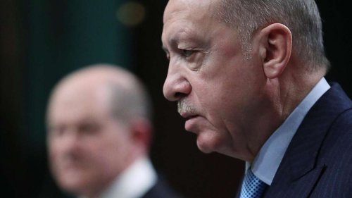 Türkei-Stichwahl: Özdemir fordert „Zeitenwende“ - Scholz lädt Erdogan mit „frischem Elan“ ein