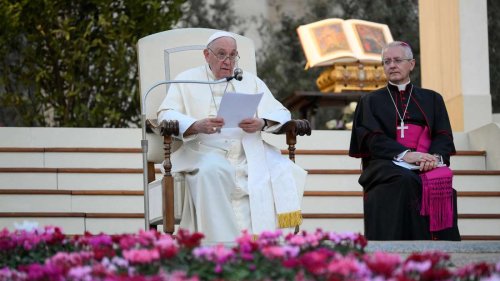 Papst Franziskus geht auf Homosexuelle zu - Erzkonservative in der Kirche laufen Sturm