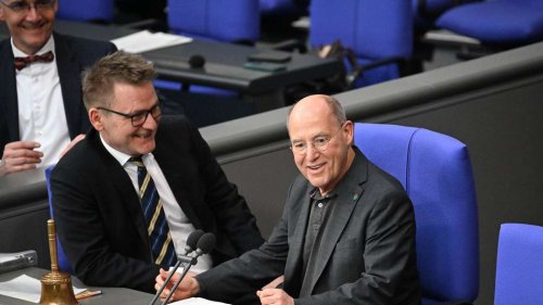 Neuer Bundestag konstituiert sich: Folgen für Scholz – Gysi hält Rede als Alterspräsident