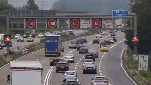 Chaos im Berufsverkehr: A66-Unfall und Bahn-Streckensperrung – „Wollte am liebsten wieder aussteigen“