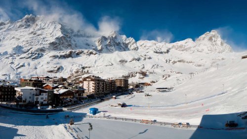 Berühmter Ski-Ort ändert Namen – Sturm der Entrüstung folgt über „ideologische Wut“