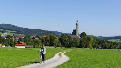 Weg mit dem Pfingstmontag? In der Debatte um die Abschaffung von Feiertagen kursiert ein Märchen